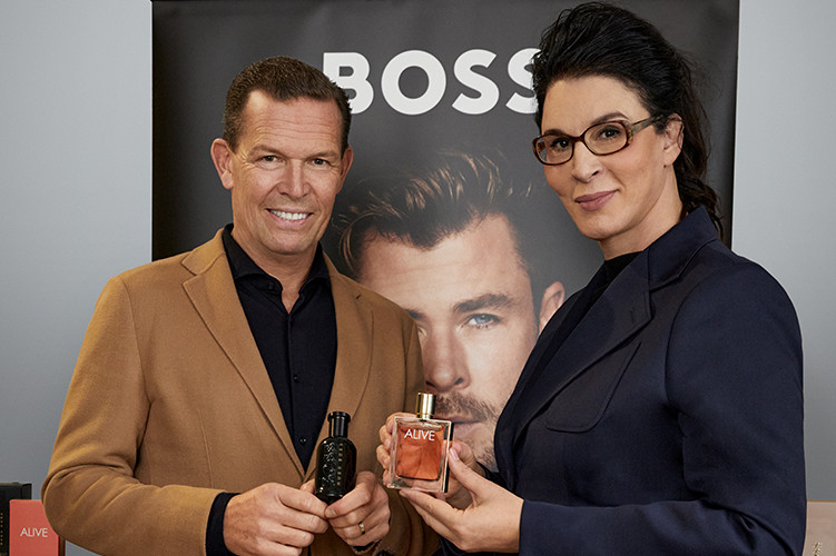 Daniel Grieder, CEO der HUGO BOSS AG, und Sue Y. Nabi, CEO Coty